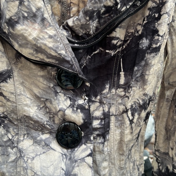 Super cool jacket - Picture 3 of 9